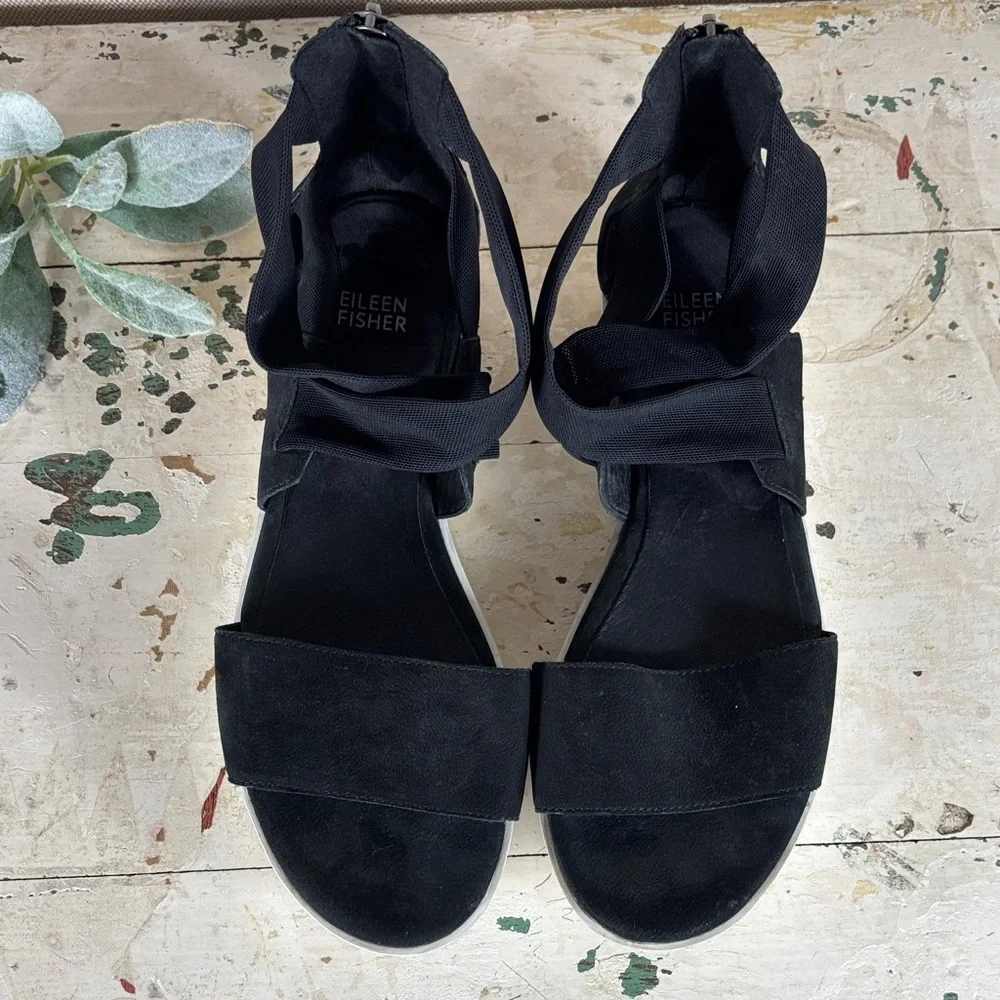 Eileen Fisher > Black and White Women's Sandals 9